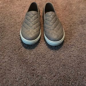 Steve Madden Ecentrq slides